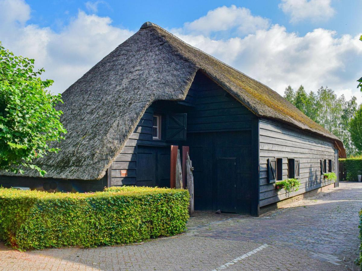 Unique Holiday Home With A Hot Tub Alphen  Exterior foto