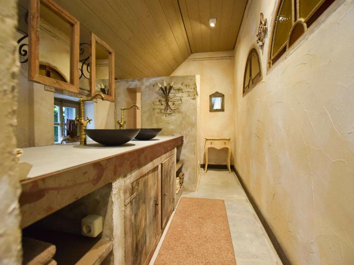 Unique Holiday Home With A Hot Tub Alphen  Exterior foto