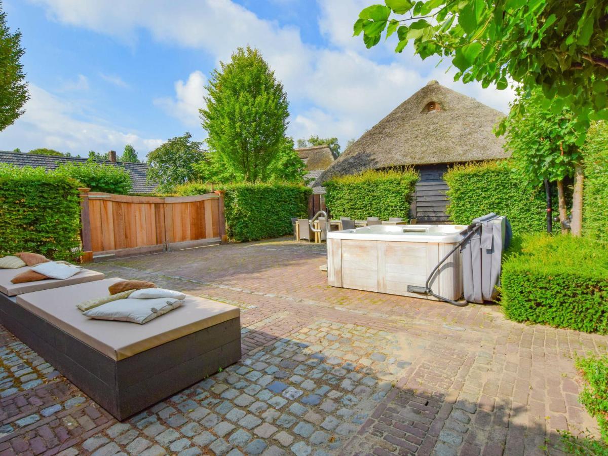 Unique Holiday Home With A Hot Tub Alphen  Exterior foto